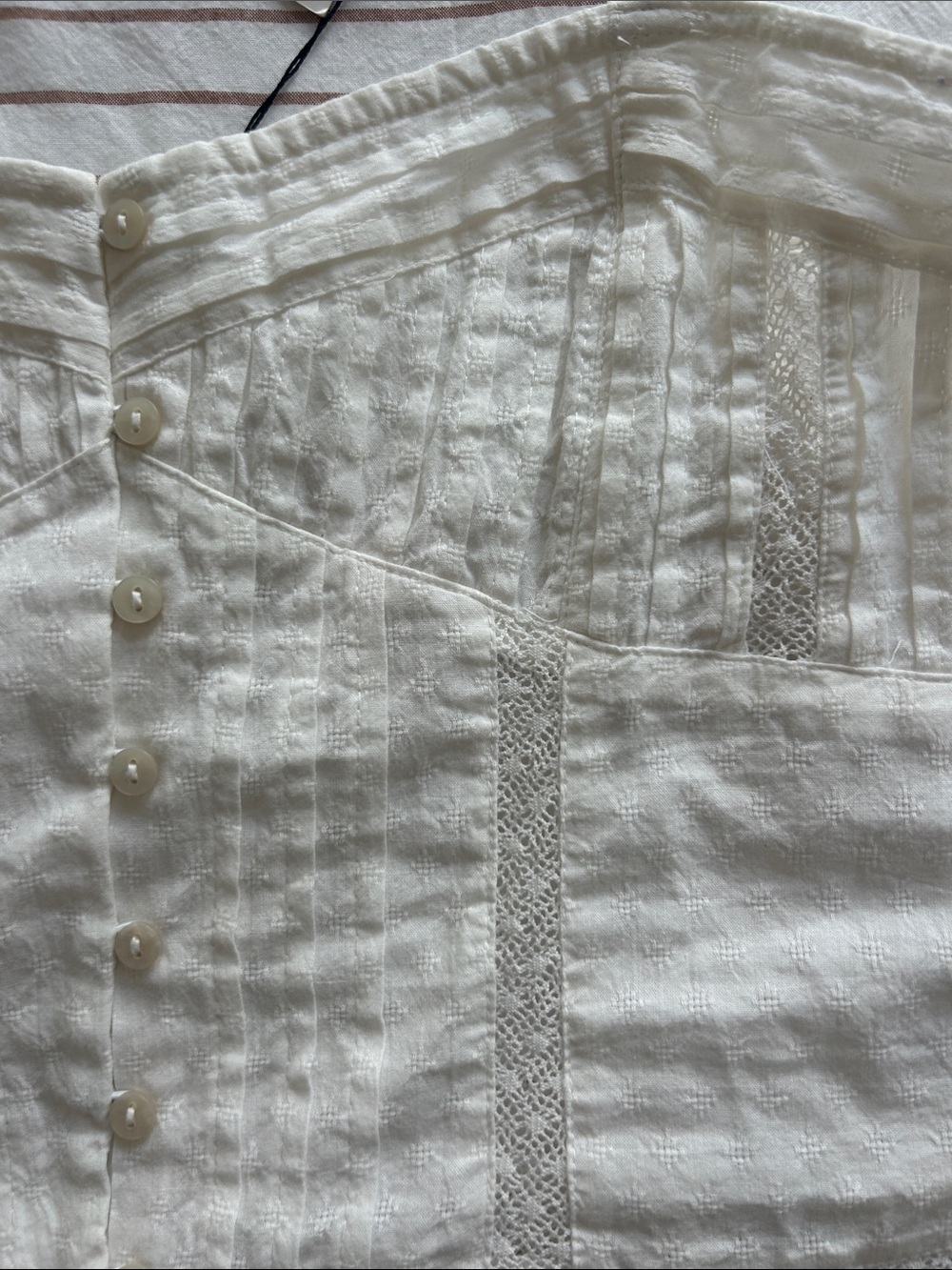 Zara White Lace-Trim Button Front Cropped Tank - Picture 2 of 6